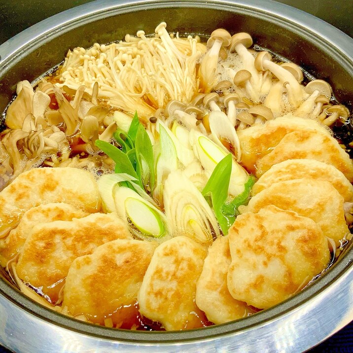 麺つゆで簡単!きのこと長芋餅のほっこり鍋